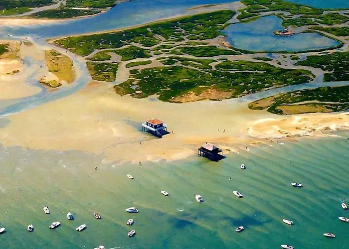 Vue Sur Baie Et Ocean, 100 M De La Et Du Centre Par Chemin Prive *
